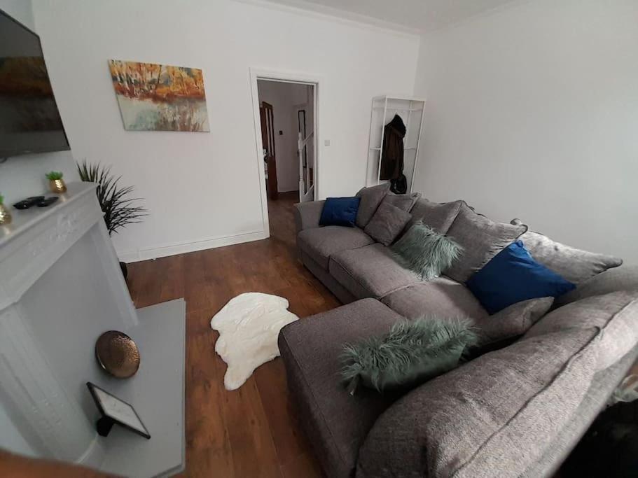 Fabulous Holiday Home - Sleeps 6 บิชอปโอ๊คแลนด์ ภายนอก รูปภาพ