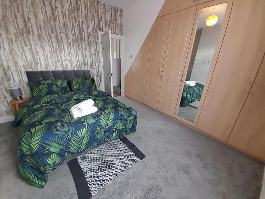 Fabulous Holiday Home - Sleeps 6 บิชอปโอ๊คแลนด์ ภายนอก รูปภาพ